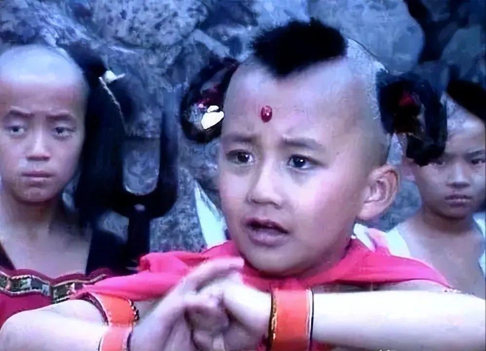 Tiểu sử Hồng Hài Nhi